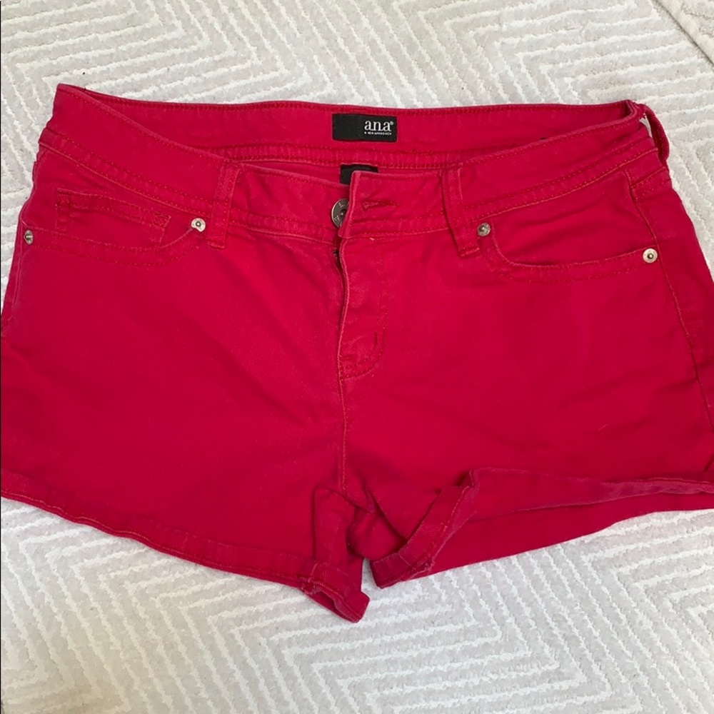 ANA MAGENTA SHORTS